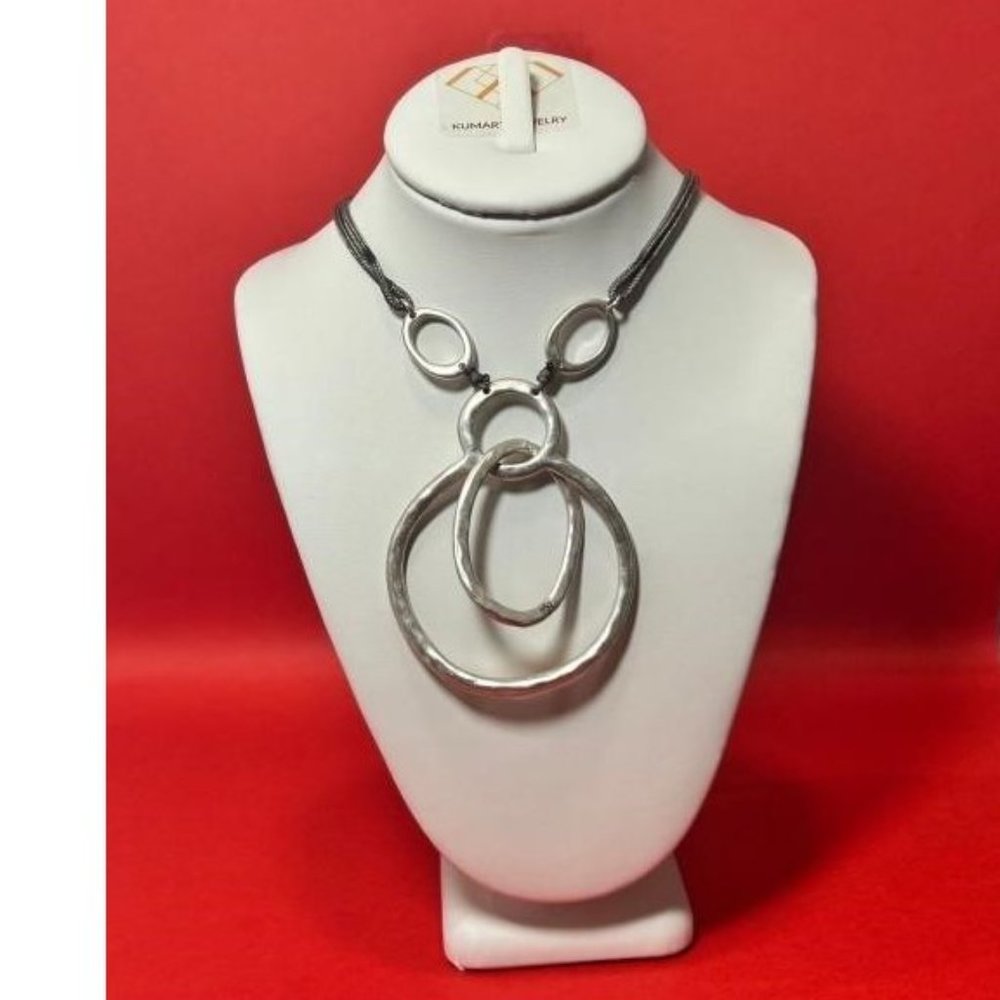 NEW BELLA UNO Silver Necklace